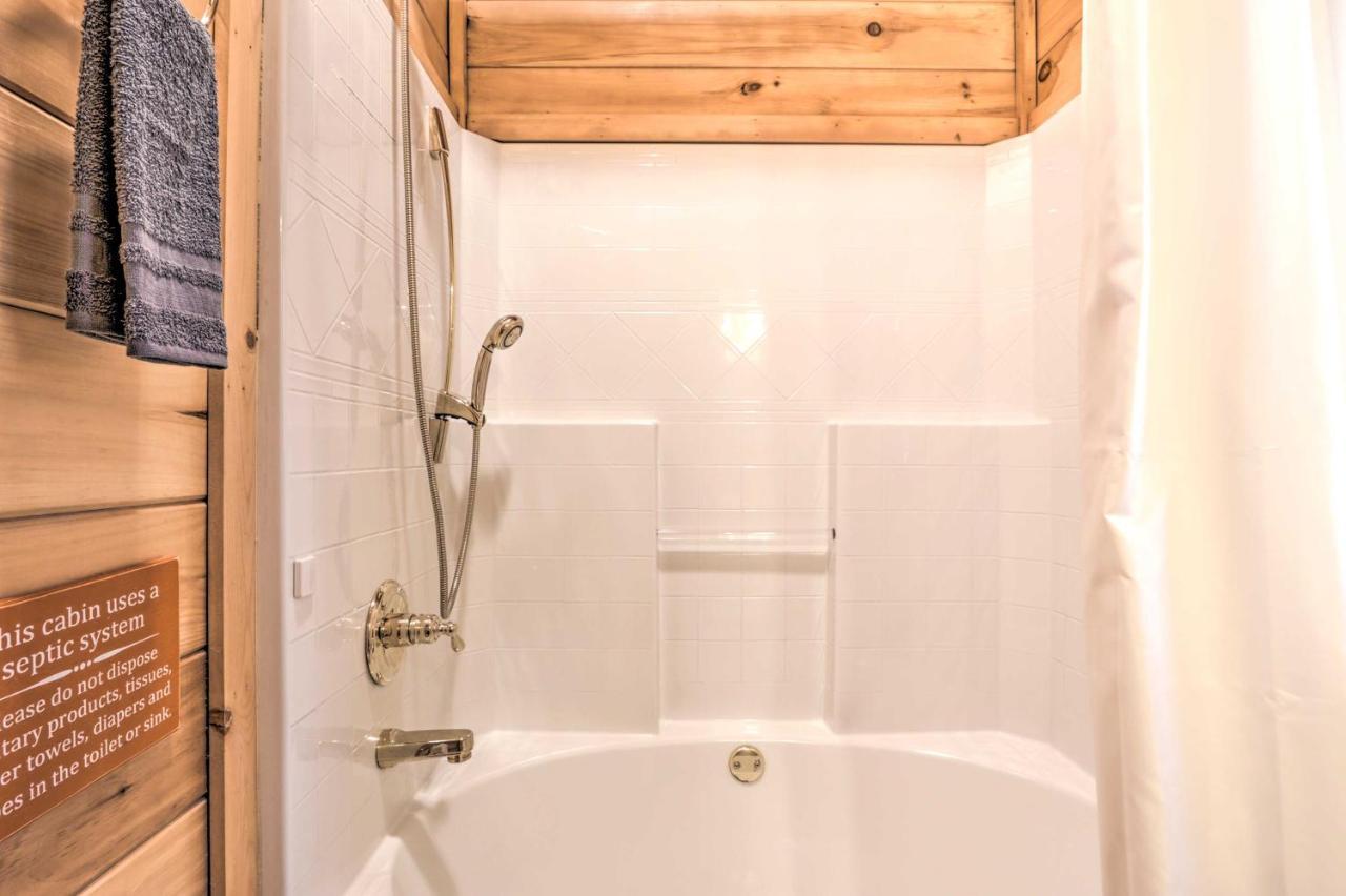 Creekside Sevierville Cabin Game Room And Hot Tub! Dış mekan fotoğraf